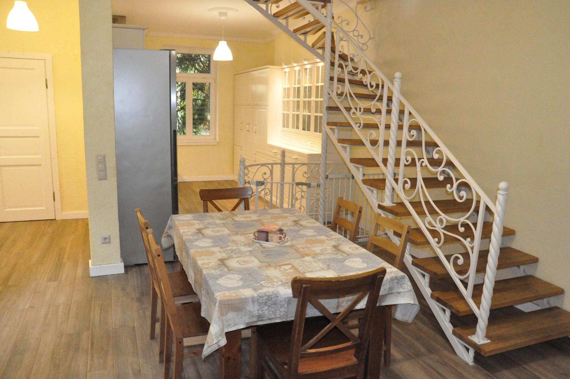 House Near To Schoenbrunn - Free Parking - 24-7 Check In - 8 Person Вена Экстерьер фото